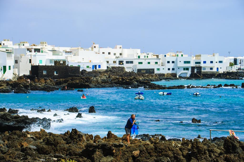 On The Sea Apartment Punta Mujeres Exterior photo